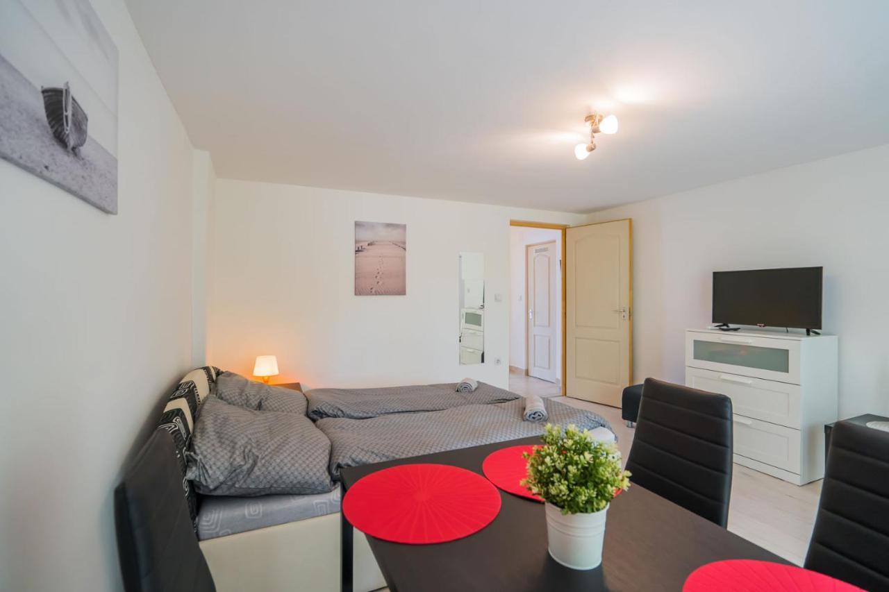 Zigzag Apartman Шиофок Экстерьер фото